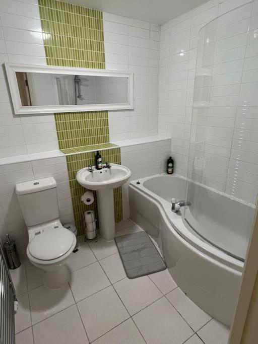 Modern 2 Bedroom Flat Near Glasgow City Centre Exterior foto
